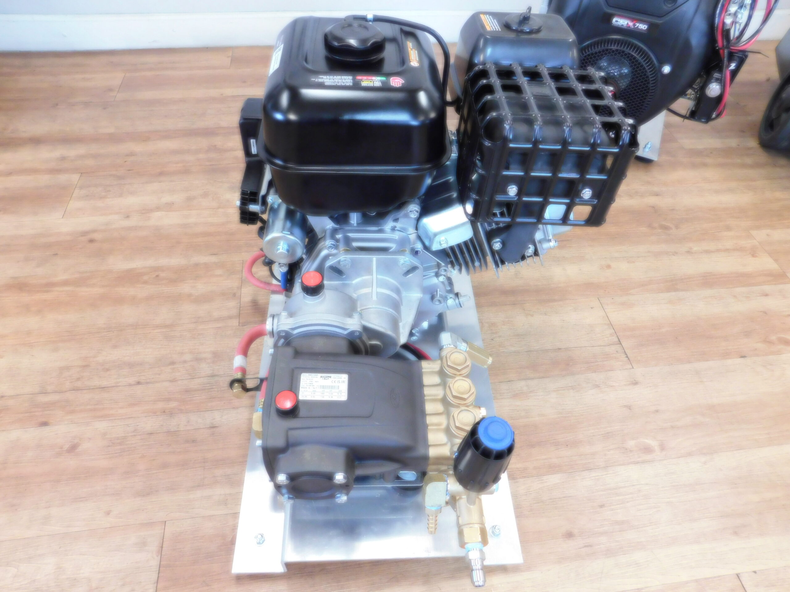 Gas engine pressure washer pump assembly